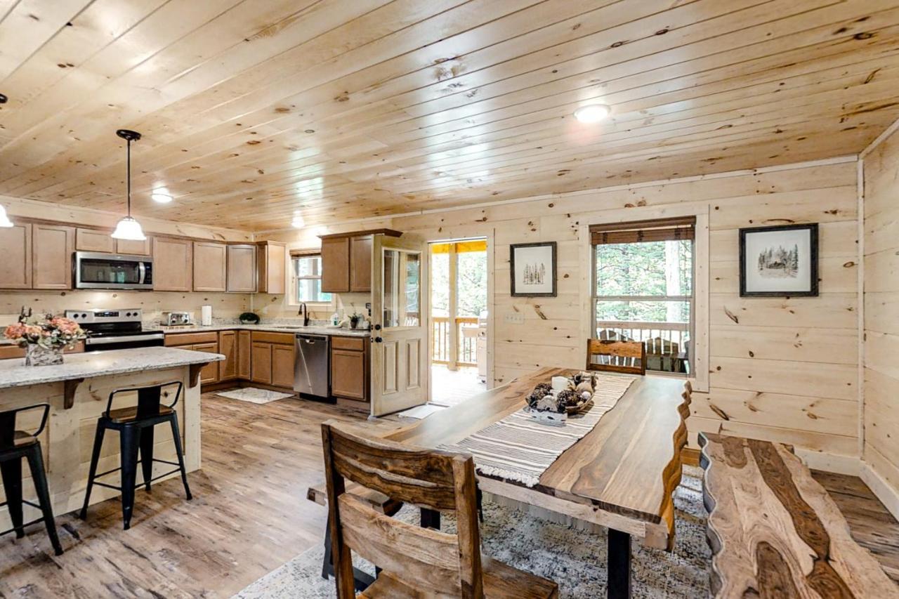 Misty Mountain Retreat Villa เซอเวียร์วีล ภายนอก รูปภาพ