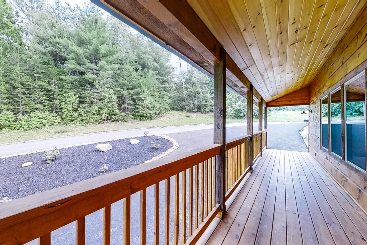 Misty Mountain Retreat Villa เซอเวียร์วีล ภายนอก รูปภาพ